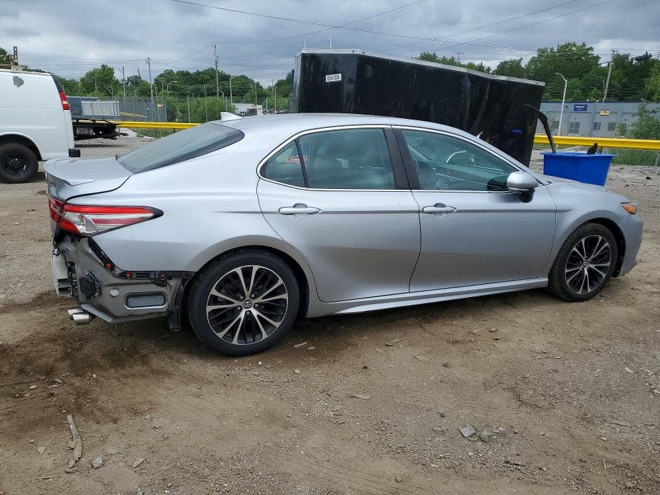 2019 TOYOTA CAMRY SE 3