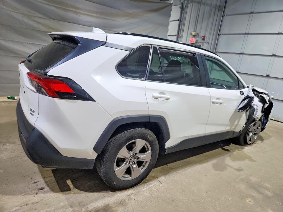 2023 TOYOTA RAV4 XLE XLE 3