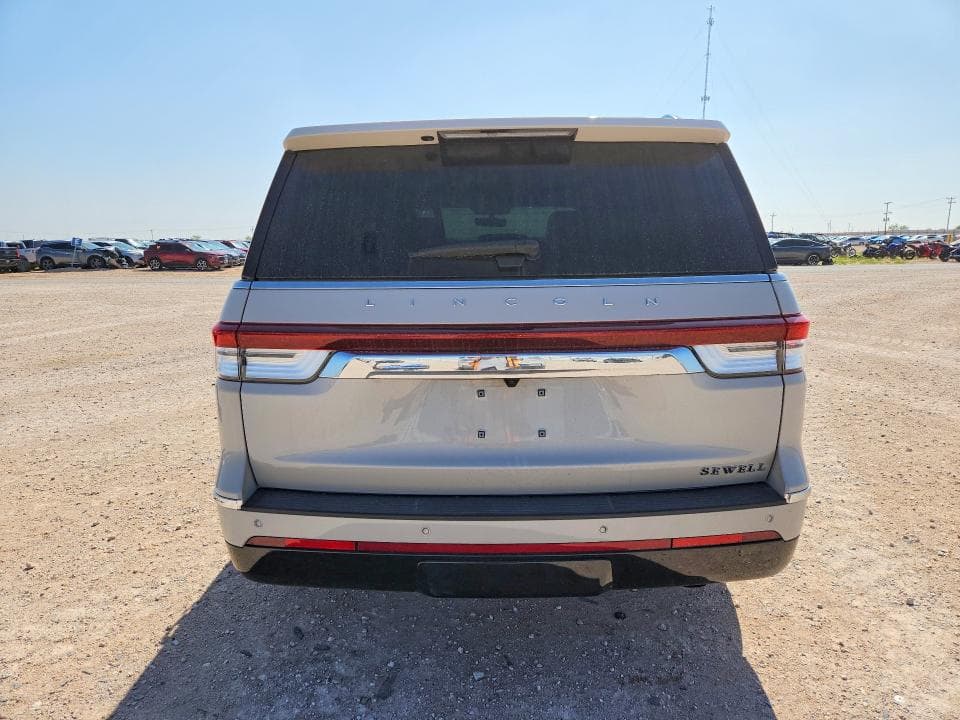 2024 LINCOLN NAVIGATOR 6