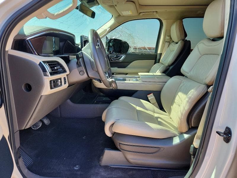 2024 LINCOLN NAVIGATOR 7