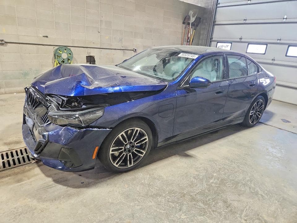 2026 BMW 550 XE - 1