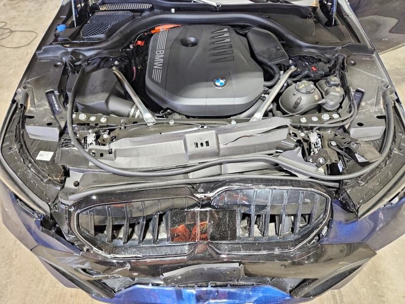 2026 BMW 550 XE 12
