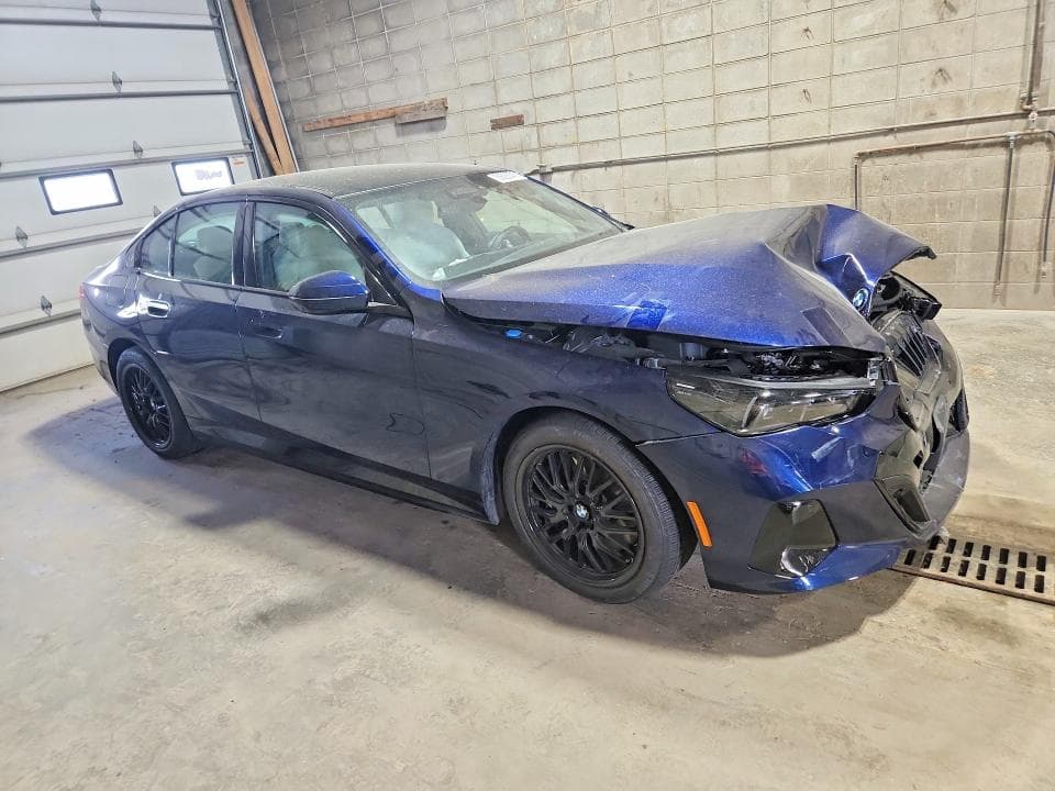 2026 BMW 550 XE 5