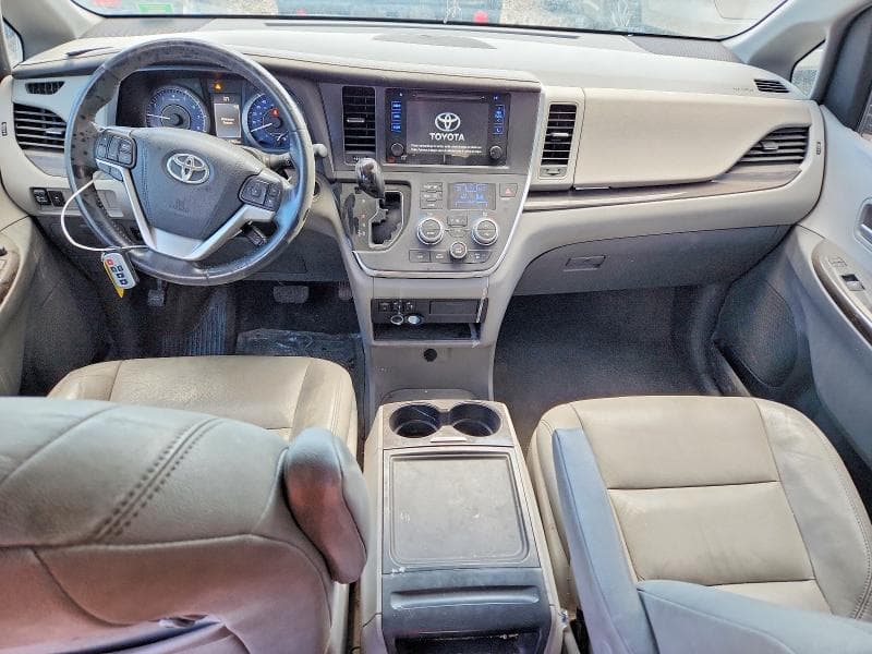 2017 TOYOTA SIENNA XLE 8-PASSENGER 8
