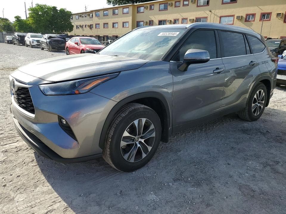 2025 TOYOTA HIGHLANDER XLE - 1
