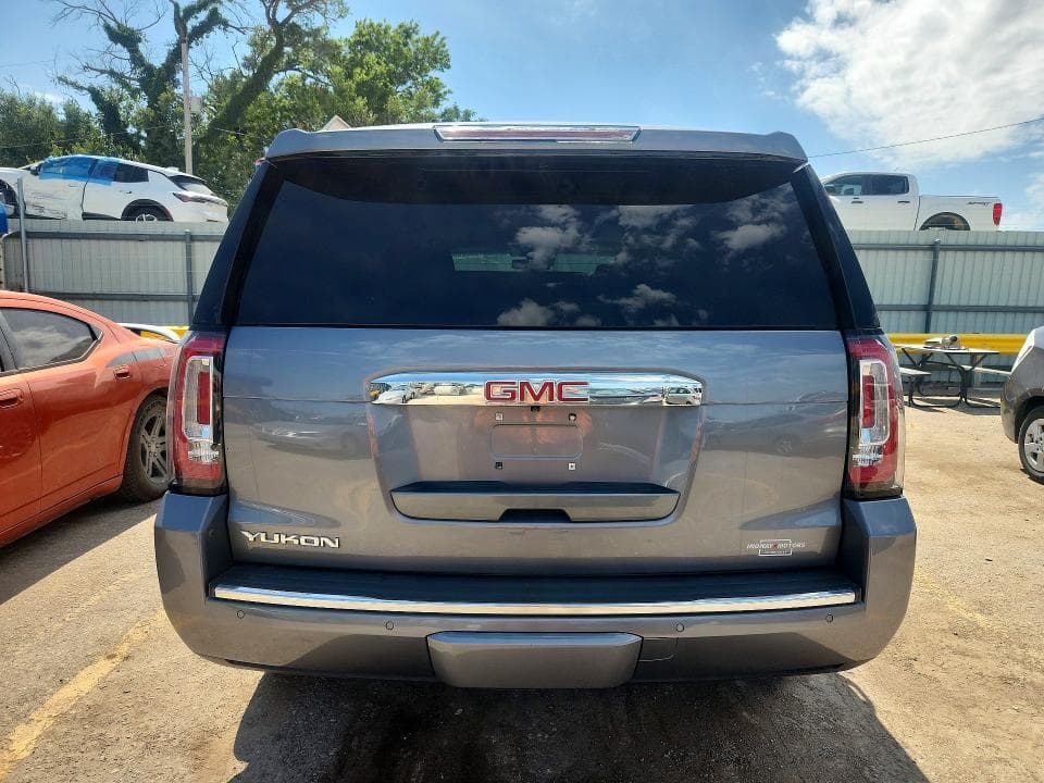 2019 GMC YUKON DENALI 6