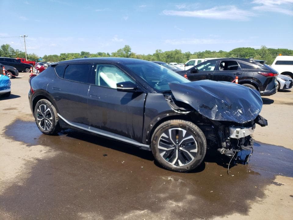 2022 KIA EV6 WIND 4