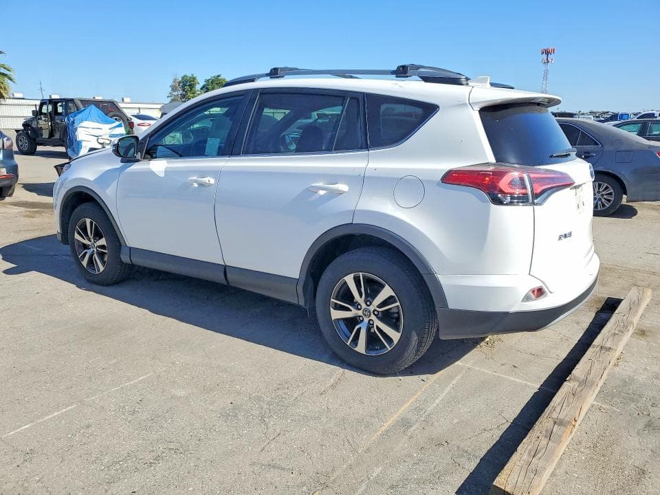 2017 TOYOTA RAV4 XLE 2