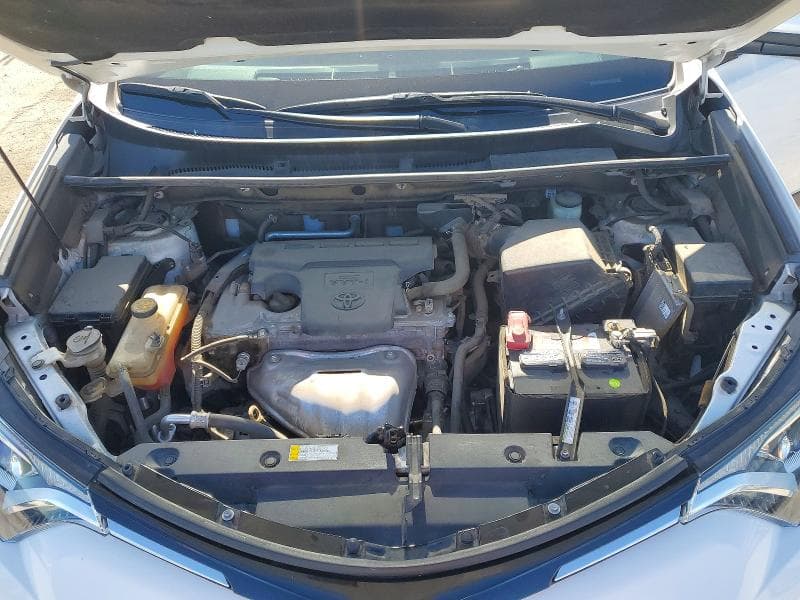 2017 TOYOTA RAV4 XLE 11