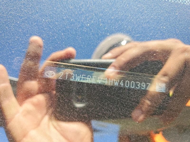 2017 TOYOTA RAV4 XLE 12