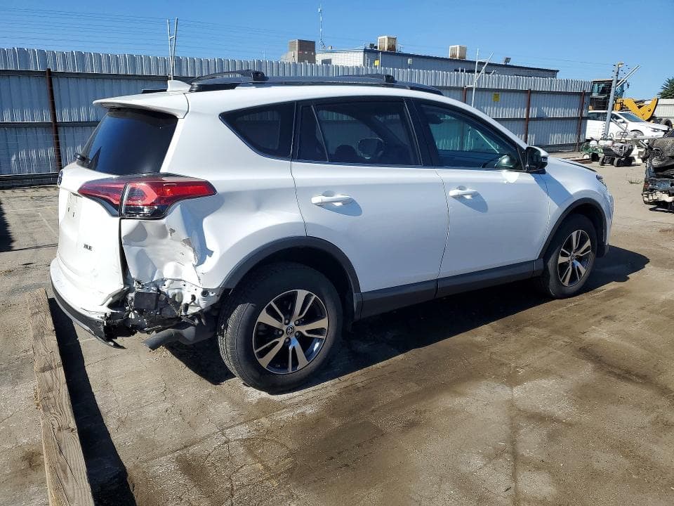 2017 TOYOTA RAV4 XLE 3