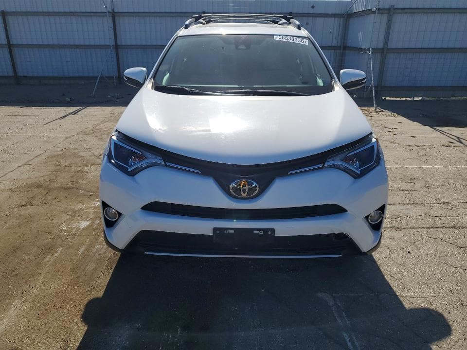 2017 TOYOTA RAV4 XLE 5