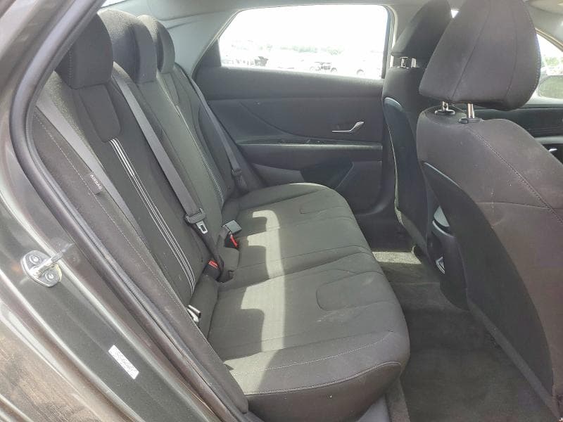2024 HYUNDAI ELANTRA SEL 10