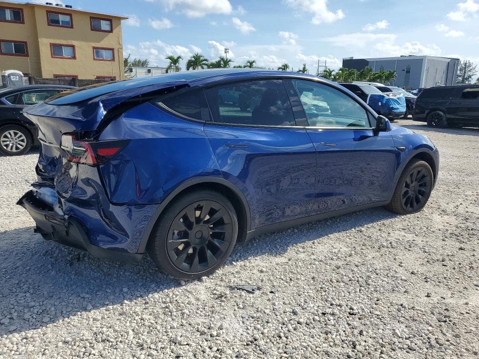 2023 TESLA MODEL Y 3