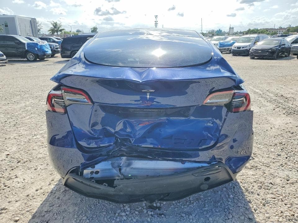 2023 TESLA MODEL Y 6