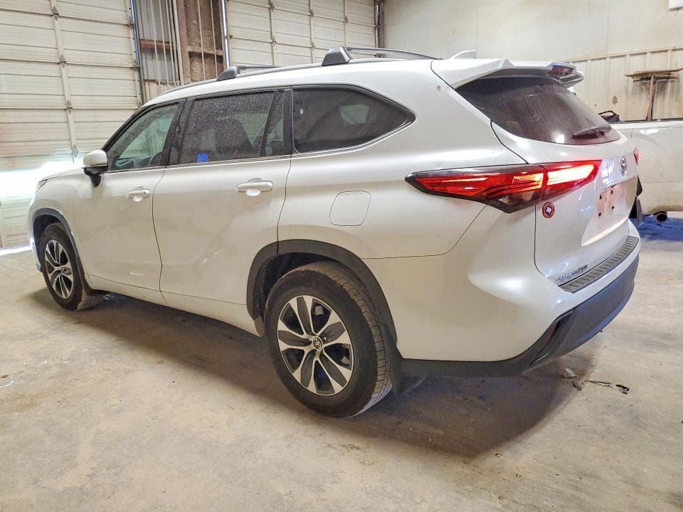 2023 TOYOTA HIGHLANDER 2