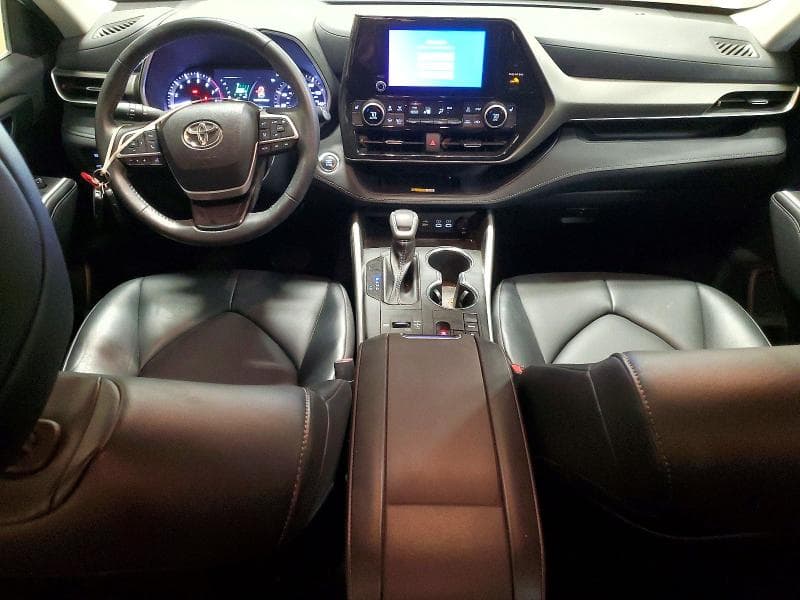 2023 TOYOTA HIGHLANDER 8