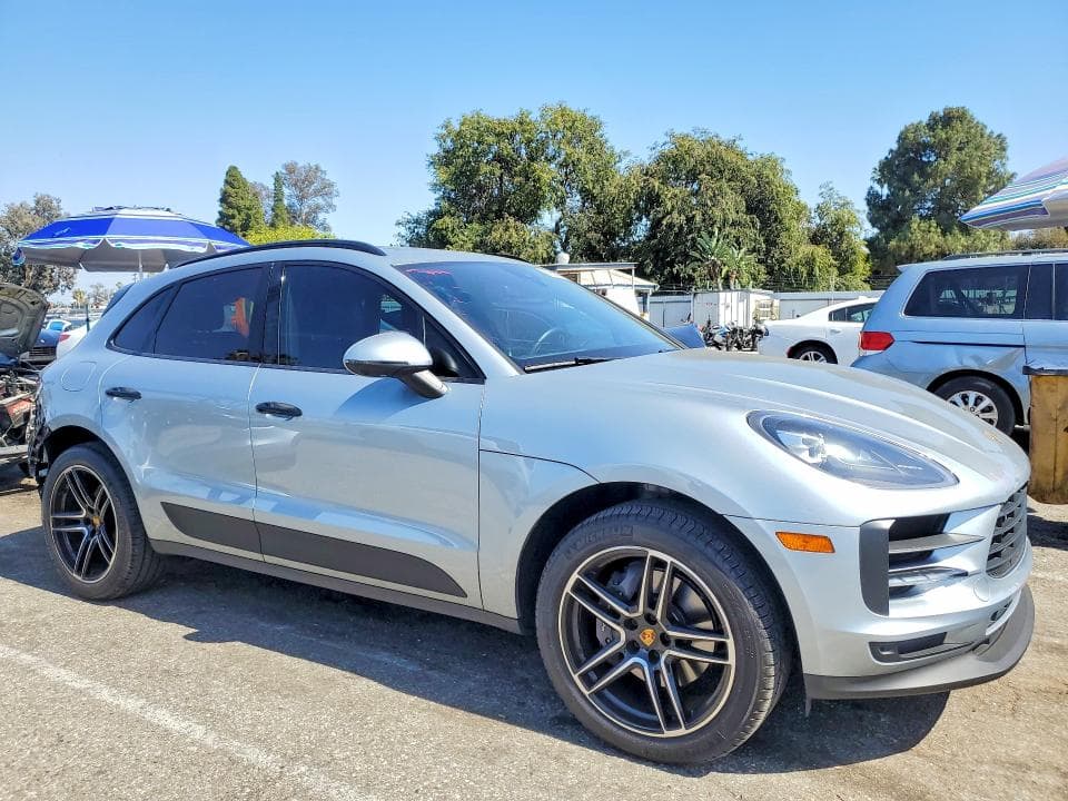 2021 PORSCHE MACAN 4
