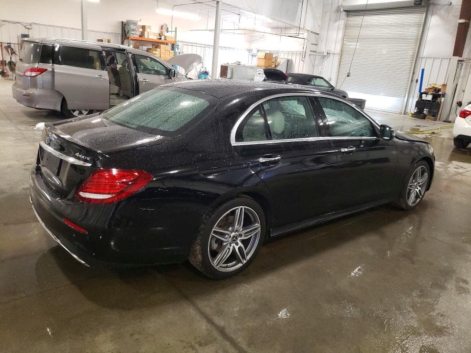 2018 MERCEDES-BENZ E 300 4MATIC 3