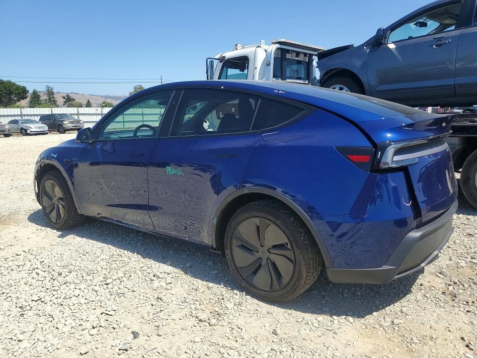 2026 TESLA MODEL Y 2