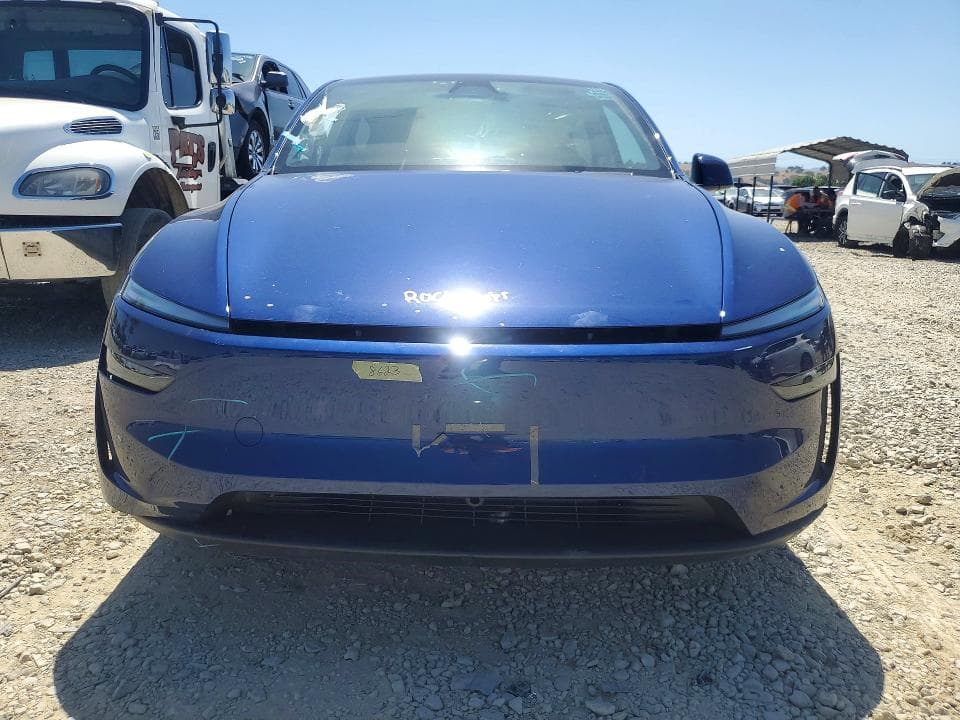 2026 TESLA MODEL Y 5