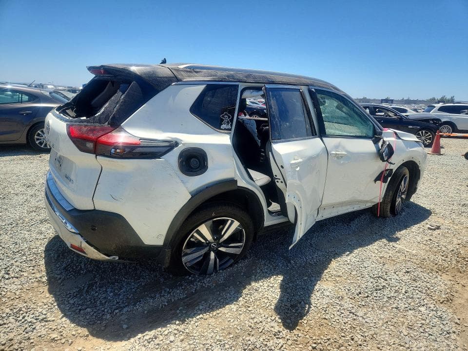 2023 NISSAN ROGUE PLATINUM 3