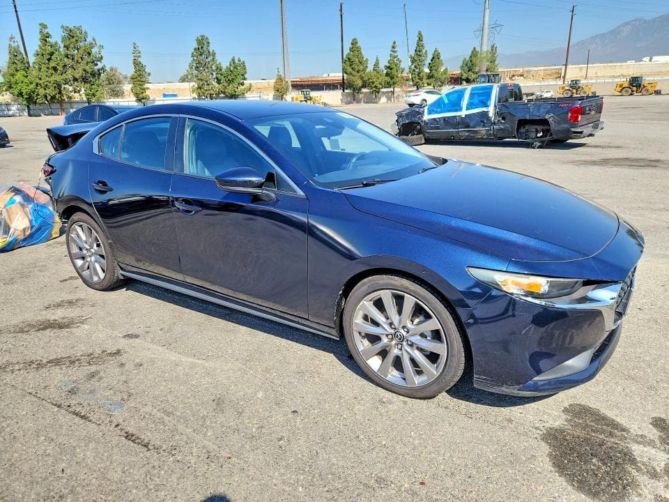 2020 MAZDA 3 SELECT 4