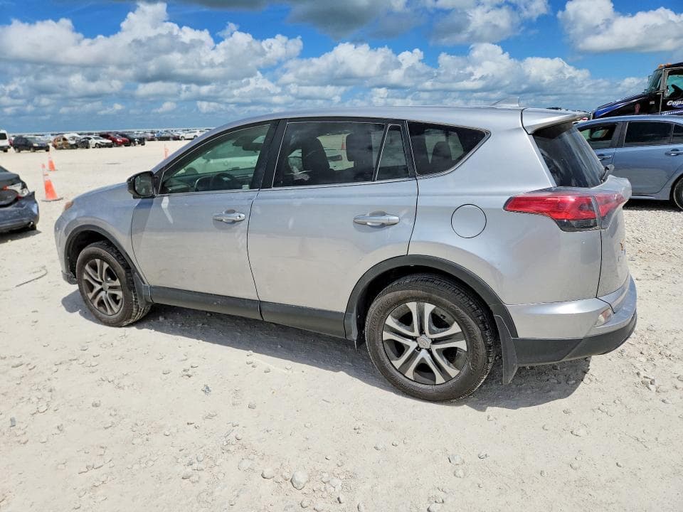 2018 TOYOTA RAV4 LE 2