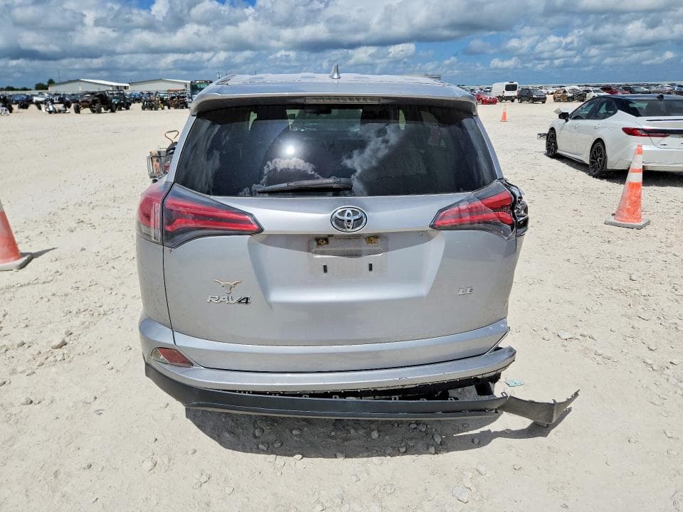 2018 TOYOTA RAV4 LE 6