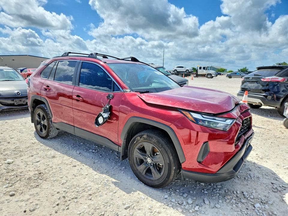 2024 TOYOTA RAV4 XLE 4
