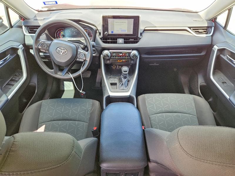 2024 TOYOTA RAV4 XLE 8