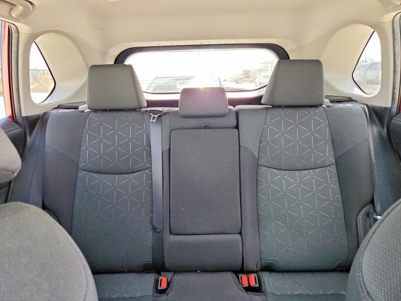 2024 TOYOTA RAV4 XLE 10