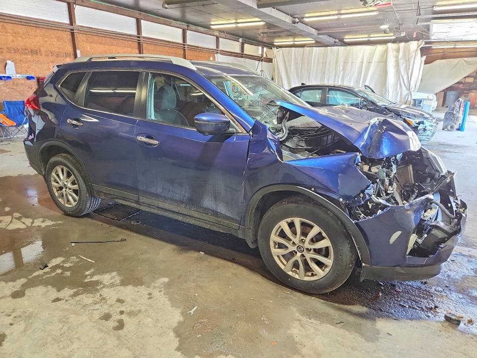 2017 NISSAN ROGUE SV 4