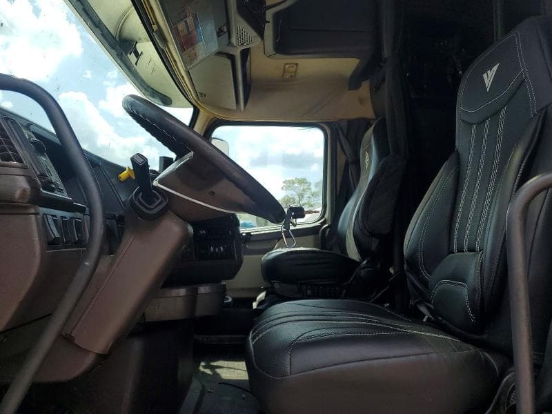 2017 VOLVO VNL SEMI TRUCK VNL 6