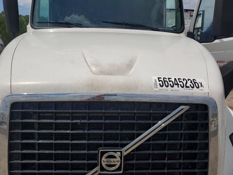 2017 VOLVO VNL SEMI TRUCK VNL 8