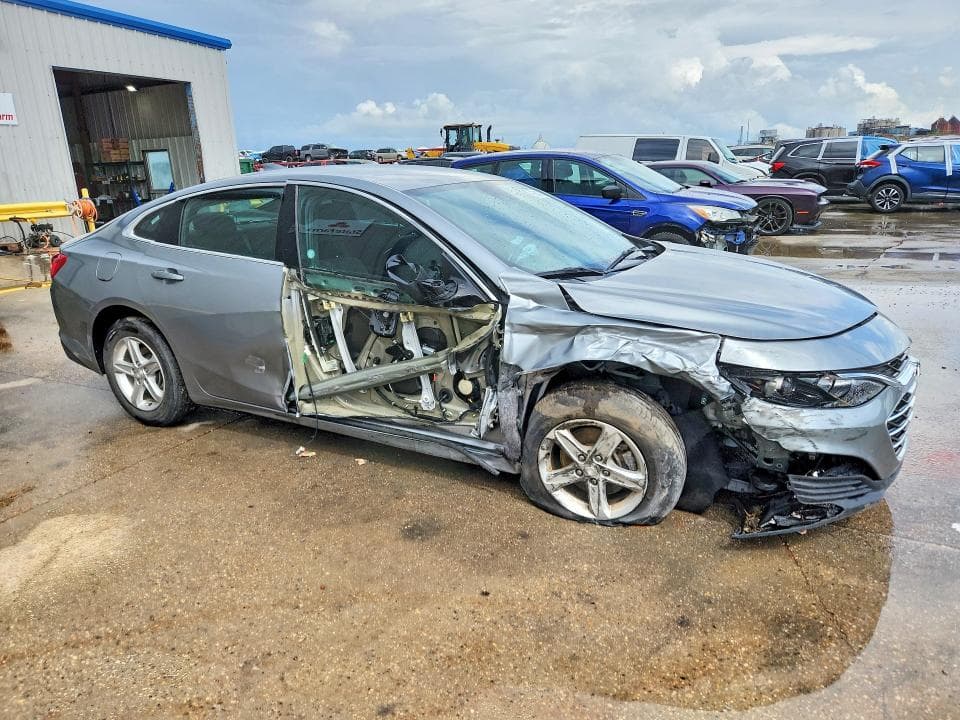 2023 CHEVROLET MALIBU LT 4