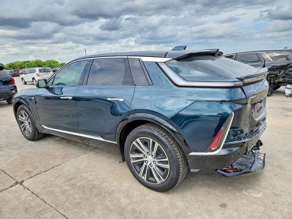 2026 CADILLAC LYRIQ LUXURY 2