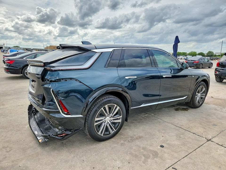 2026 CADILLAC LYRIQ LUXURY 3