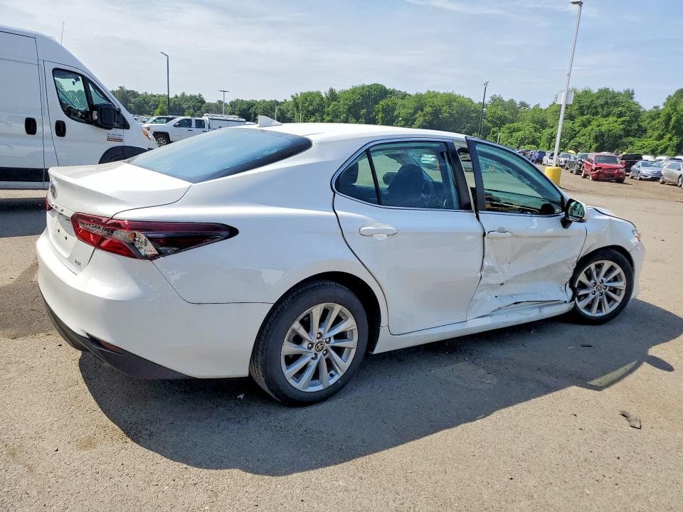 2023 TOYOTA CAMRY LE 3