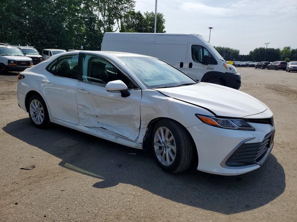 2023 TOYOTA CAMRY LE 4