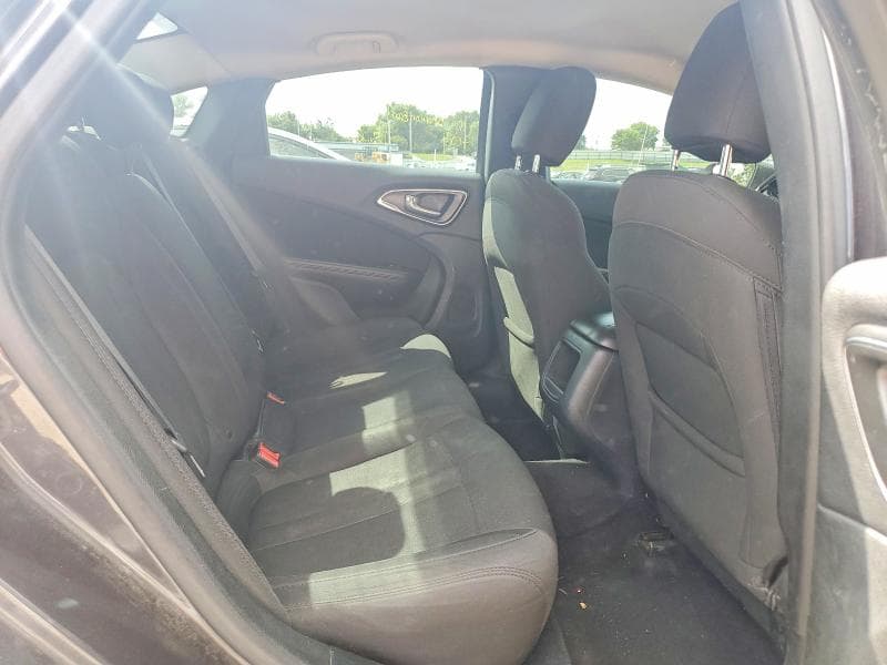 2017 CHRYSLER 200 LX 10