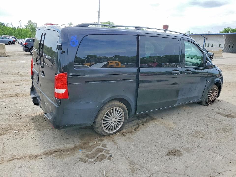 2017 MERCEDES-BENZ METRIS 4