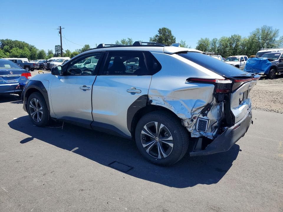2025 TOYOTA BZ4X XLE XLE 2