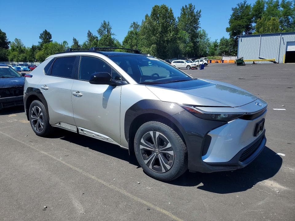 2025 TOYOTA BZ4X XLE XLE 4