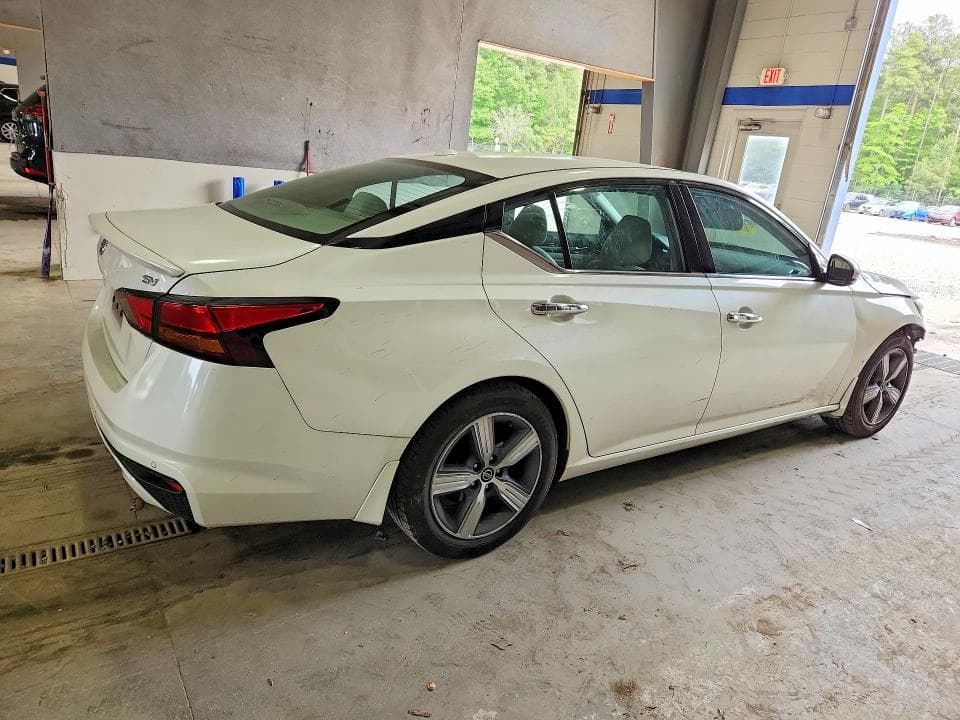 2019 NISSAN ALTIMA SV 3