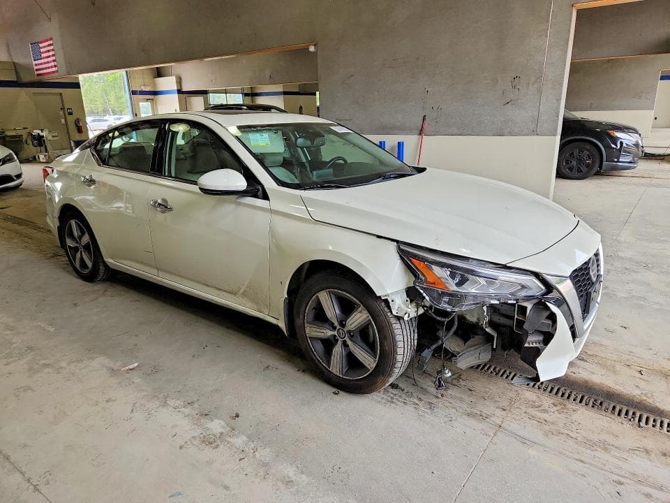 2019 NISSAN ALTIMA SV 4