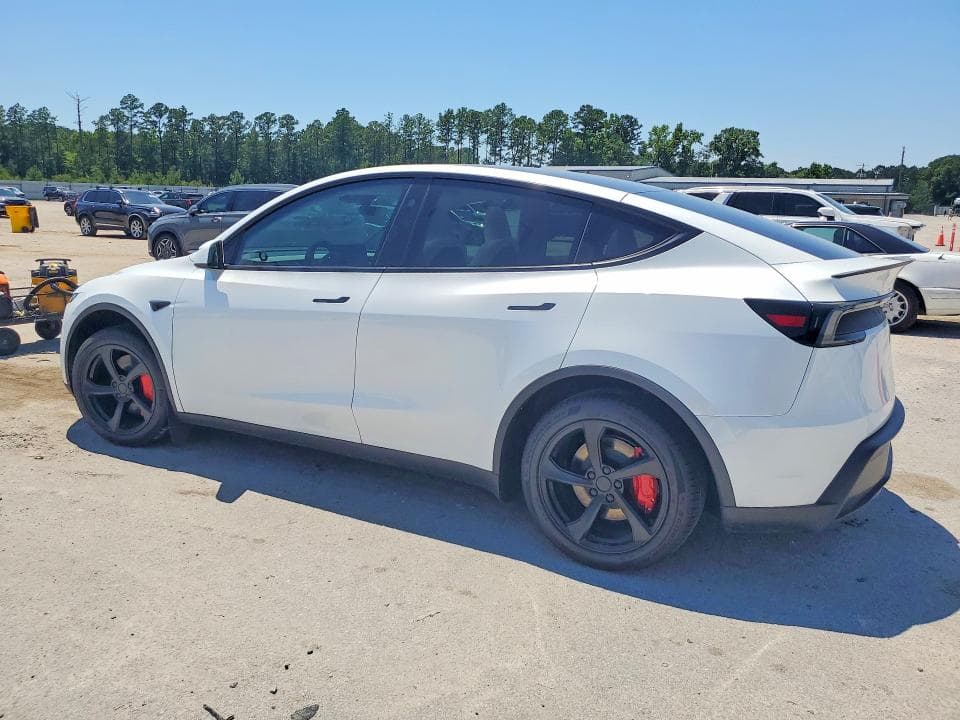 2026 TESLA MODEL Y 2