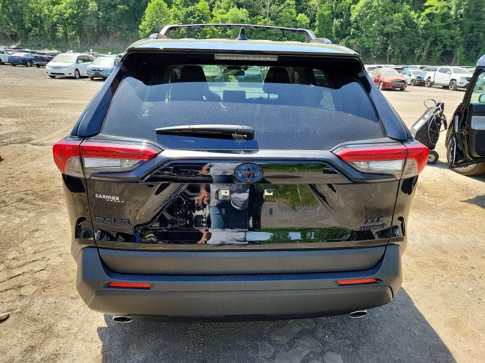 2024 TOYOTA RAV4 HYBRID XLE XLE 6