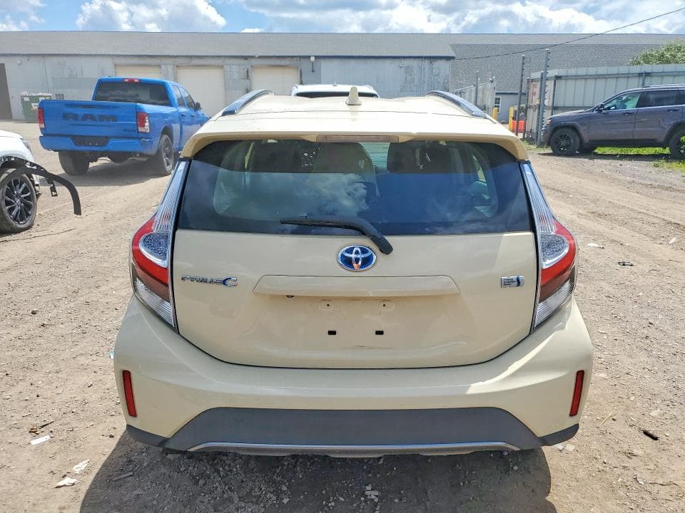 2018 TOYOTA PRIUS C TWO TWO 6