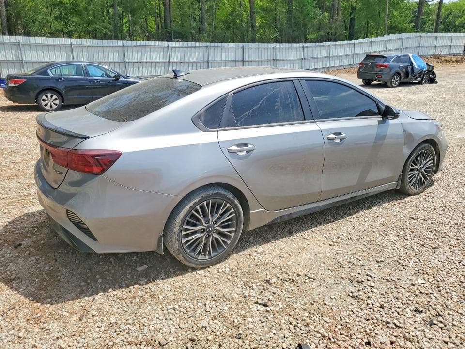 2023 KIA FORTE GT LINE 3